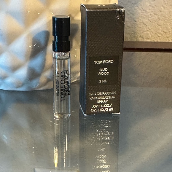 Sale 🎉 New Tom Ford oud wood perfu../ fragrance - Picture 4 of 5